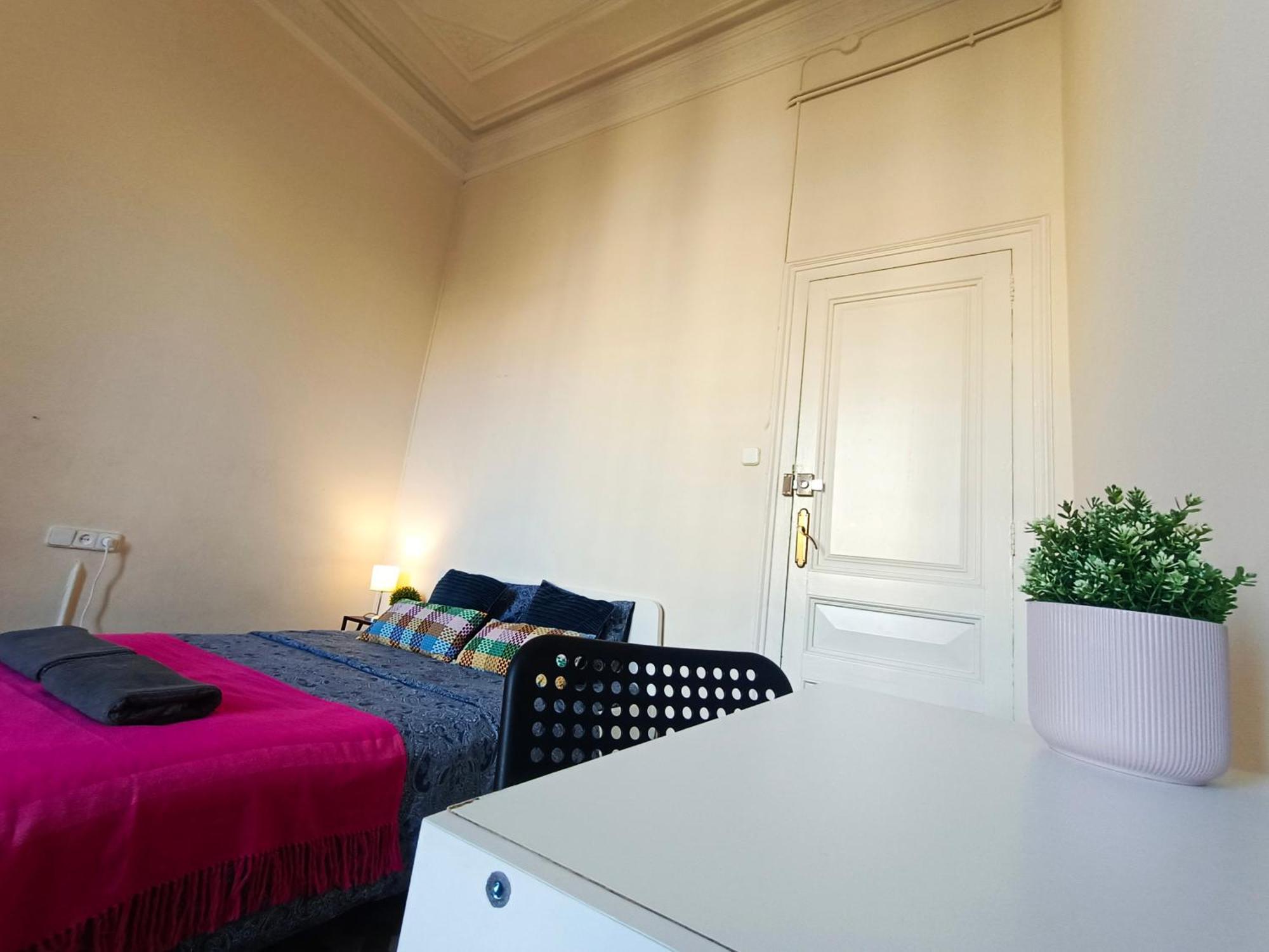 By Urquinaona Rooms Vandrerhjem